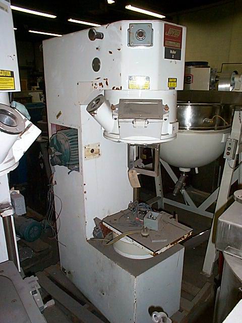 5 Gallon Jaygo Model MPV-30, Stainless Steel Vacuum