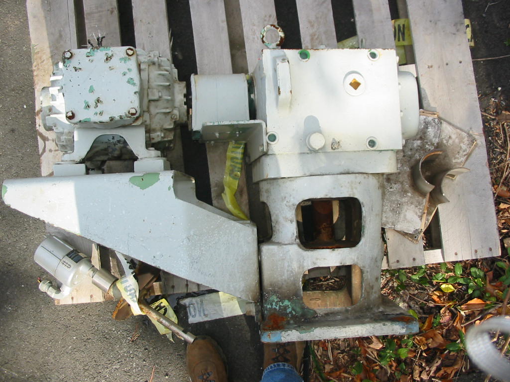 2 Hp Lightnin, Model 71-Q-2, with shaft and blades